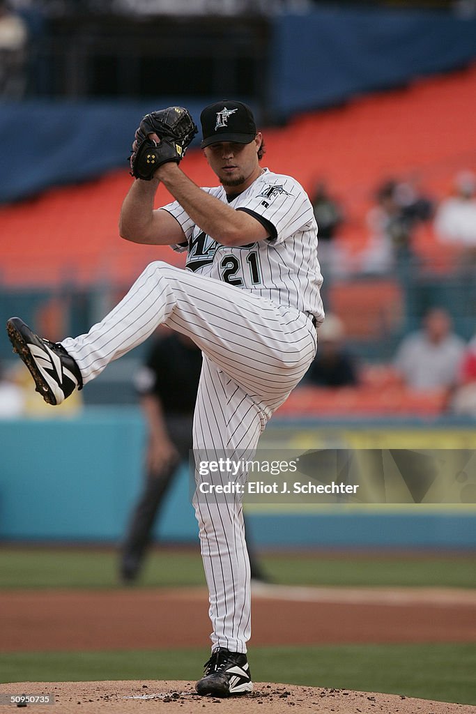 Astros v Marlins