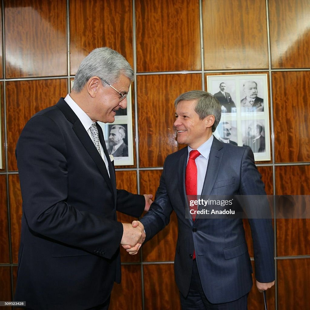 Turkey's EU Minister Bozkir meets Romanian PM Ciolos in Bucharest