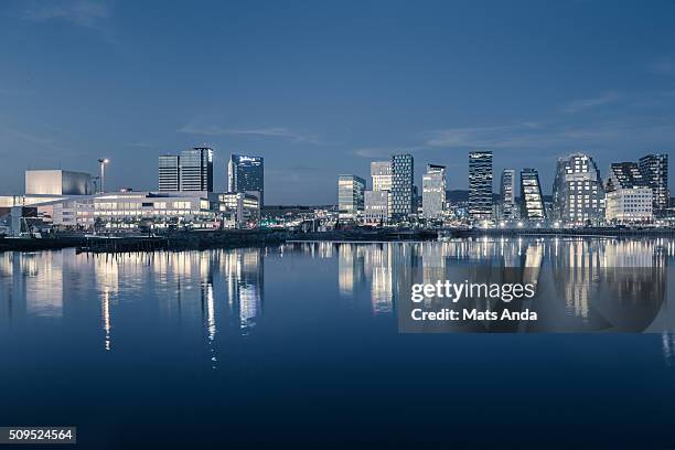 oslo city skyline - oslo stockfoto's en -beelden