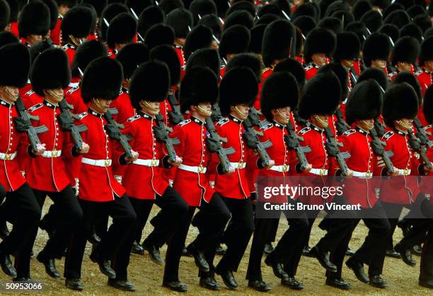 uk: trooping the colour - queen's guard stock pictures, royalty-free photos & images