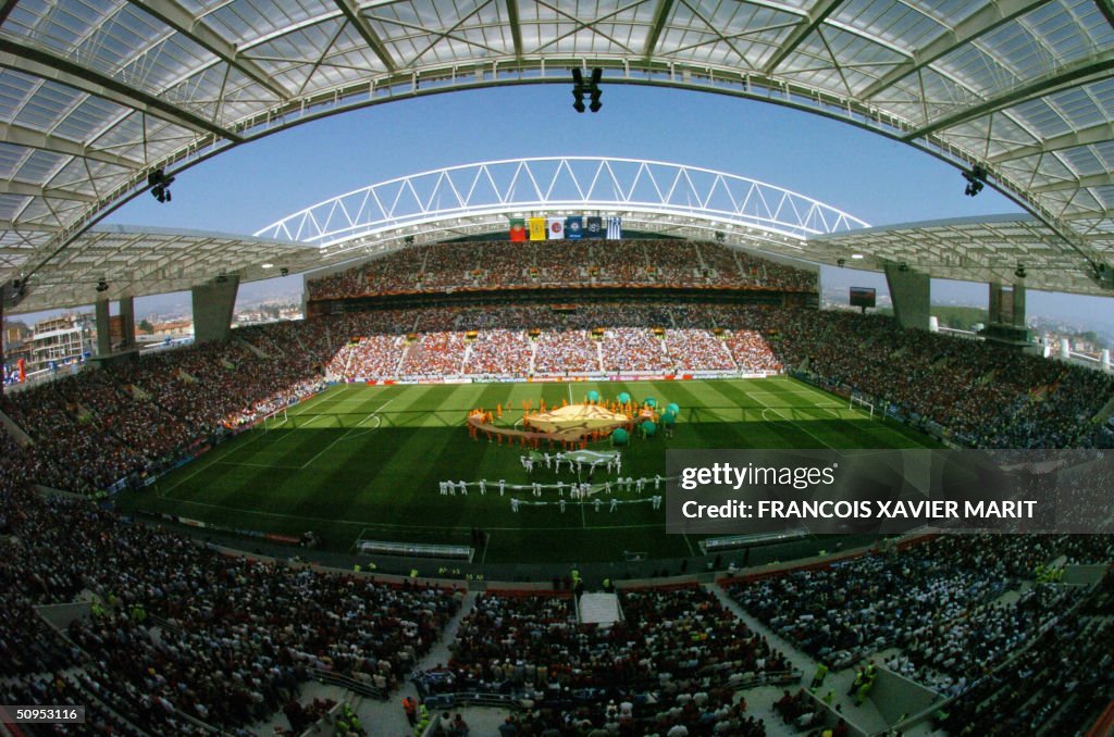 General view of the Euro 2004 opening ce