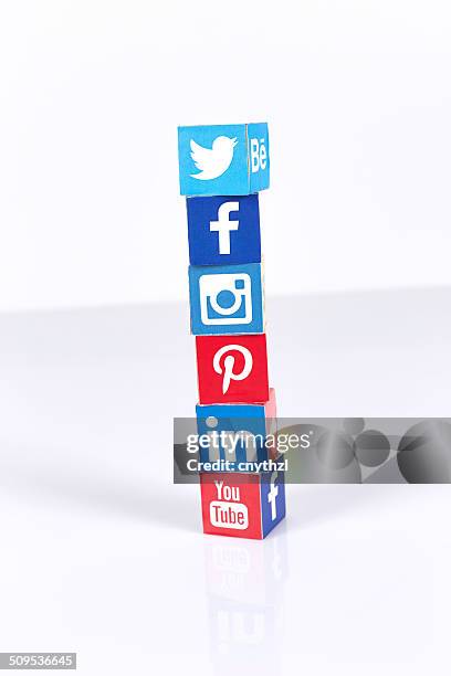 social media cubes - google social networking service stock pictures, royalty-free photos & images