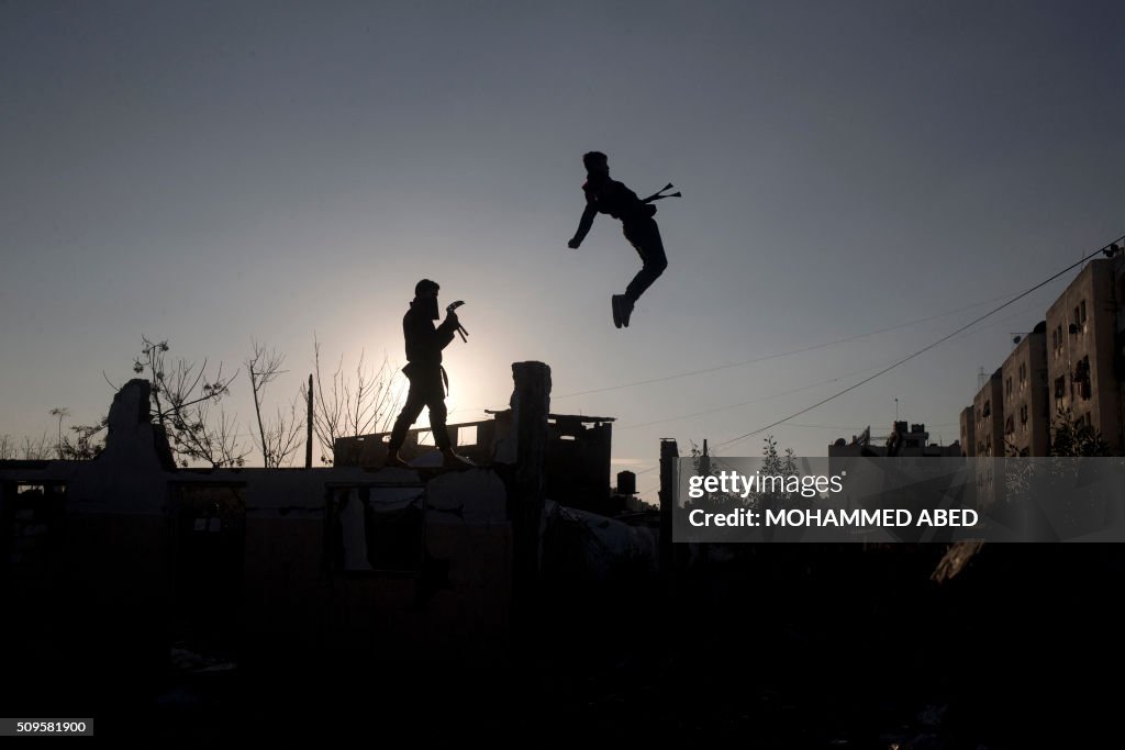 TOPSHOT-PALESTINIAN-GAZA-DAILY LIFE-MARTIAL ARTS