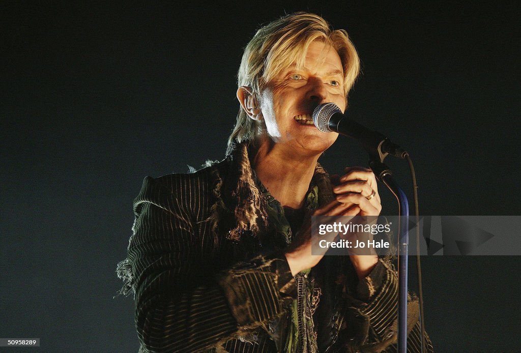 UK: The Nokia Isle of Wight Festival 2004 - Day Three