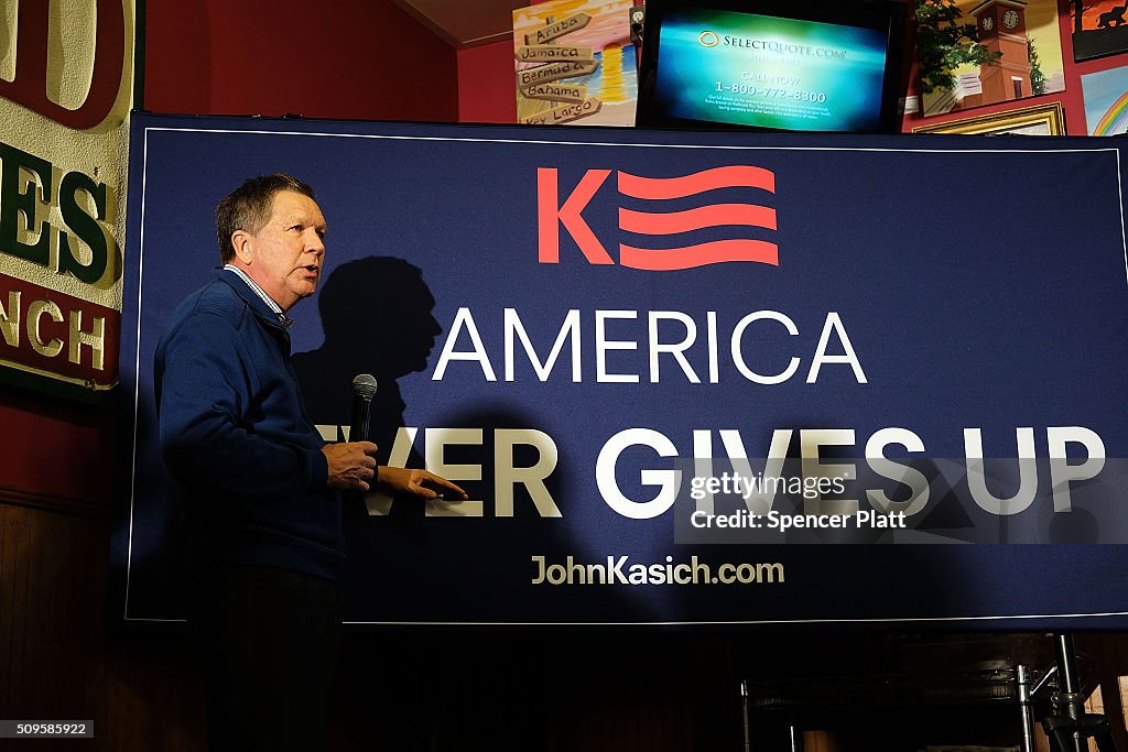 Ohio Governor And GOP Presidential Candidate John Kasich Campaigns In South Carolina