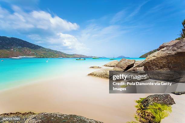 magens bay beach at saint thomas, us virgin islands - magens bay fotografías e imágenes de stock