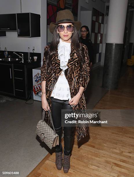 86 Elizabeth Savetsky Photos & High Res Pictures - Getty Images