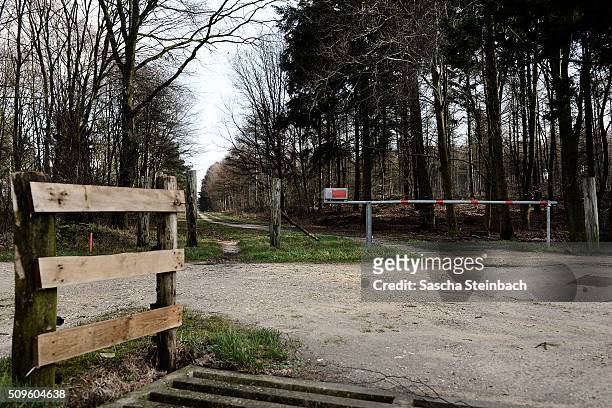 Border barrier marks entry to Holland at Alte Zollstra§e lane on the German-Dutch border on February 11, 2016 near Elmpt, Germany. Despite an...