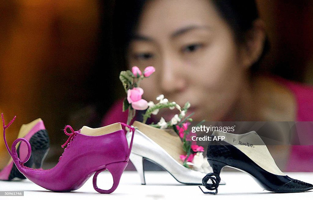 A Chinese visitor gets closer look at a