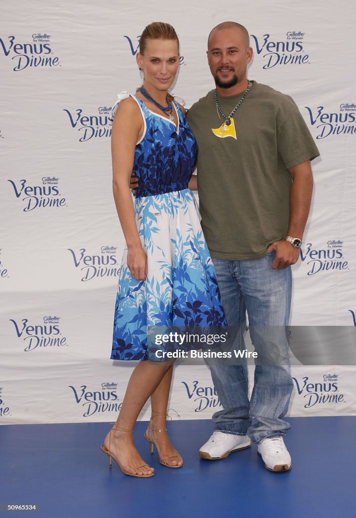 Actress Molly Sims and Choreographer/Actor Cris Judd Kick-off Second Annual Nationwide Search for the Best Legs in America