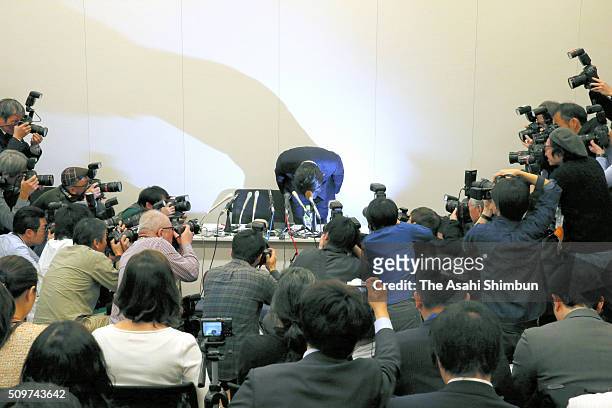 Lower House member Kensuke Miyazaki apologises in a news conference on February 12, 2016 in Tokyo, Japan. A ruling Liberal Democratic Party Lower...