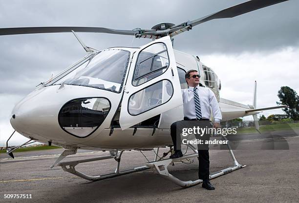 helicopter pilot - helicopter pilot stock pictures, royalty-free photos & images