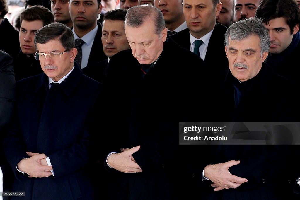 Turkish President Erdogan attends Ahmet Ozyurts funeral 