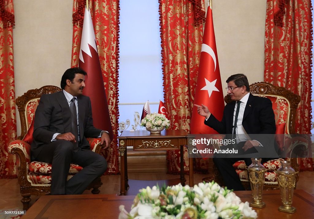 Ahmet Davutoglu meets Sheikh Tamim bin Hamad Al Thani in Istanbul