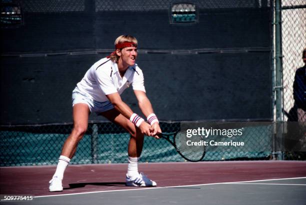 American tennis player Vincent Van Patten in action on the court, September 1982.