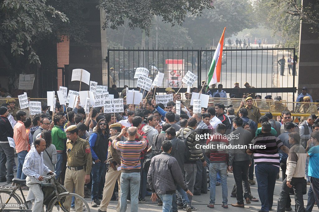 JNU Afzal Guru Row: Protests Continue At JNU Campus