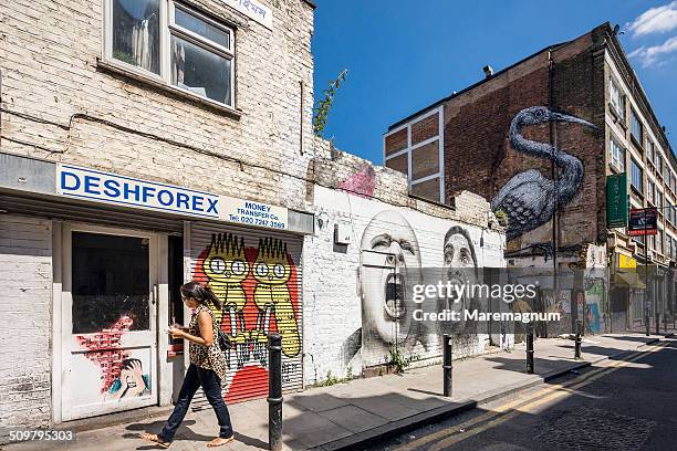 east end, brick lane, hanbury street, mural - east london fotografías e imágenes de stock