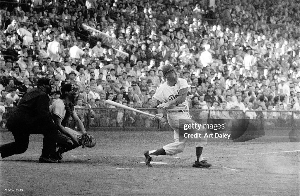 Brooklyn Dodgers vs Pittsburgh Pirates