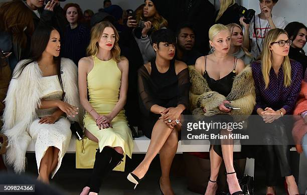 Serayah McNeill, Jaime King, Jennifer Hudson, Caroline Vreeland, and Jessica Hart attend the Cushnie et Ochs show during Fall 2016 New York Fashion...