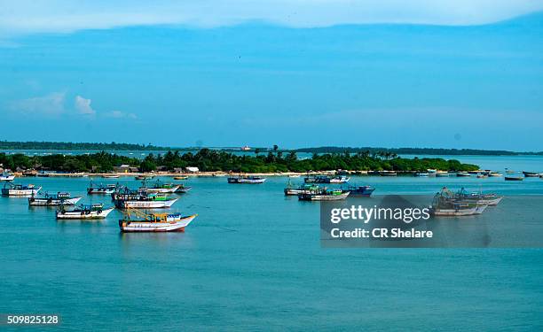 view of indian ocean from pamban bridge - pamban bridge stock pictures, royalty-free photos & images