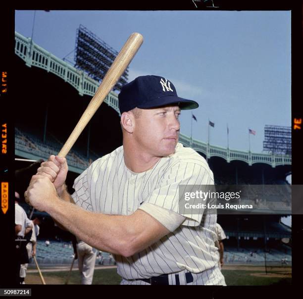 Mickey Mantle of the New York Yankees poses for an action portrait at Yankee Stadium in Bronx, New York circa 1960. Mickey Mantle played for the New...