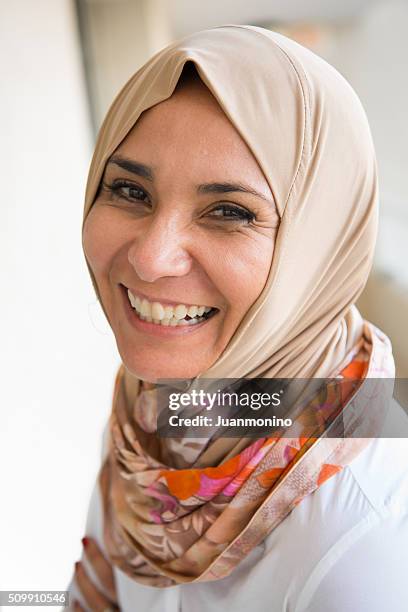 middle eastern hijab