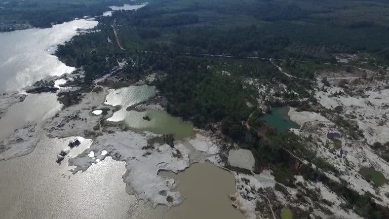Mining Rafts Trading Pit Videos and HD Footage - Getty Images
