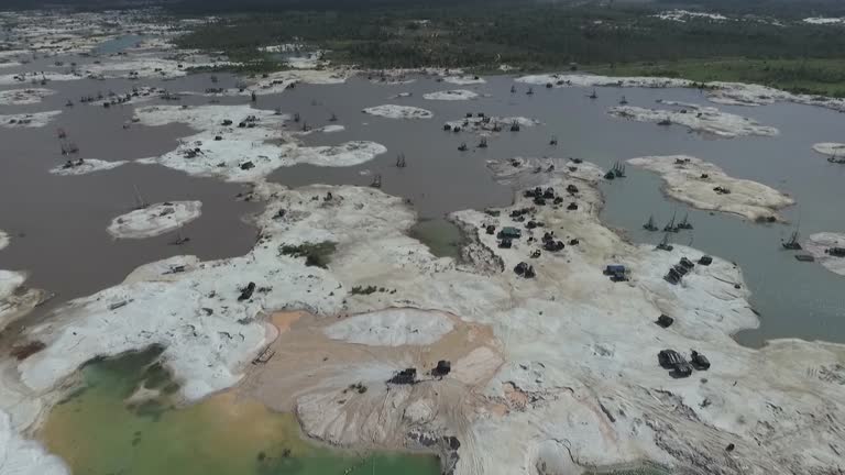 Mining Rafts Trading Pit Videos and HD Footage - Getty Images