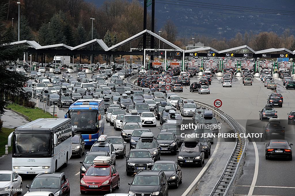 FRANCE-HOLIDAYS-TRAFFIC