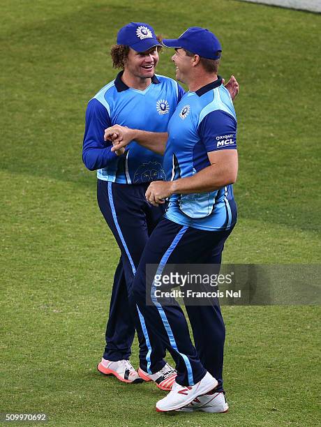 Heath Streak of Leo Lions celebrates the wicket of Richard Levi of Gemini with his team-mate Hamish Marshall during the Final match of the Oxigen...