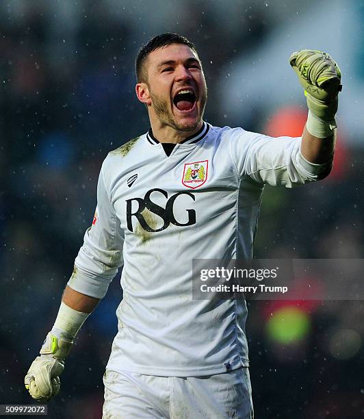 Richard O'Donnell of Bristol City celebrates at the final whistle during the Sky Bet Championship match between Bristol City and Ipswich Town at...