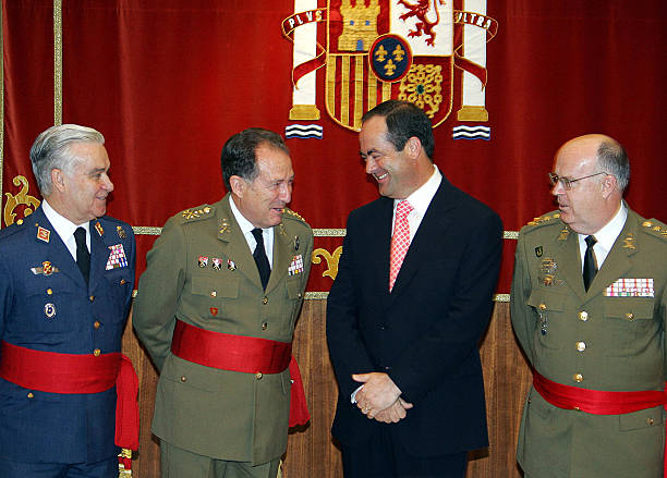 spanish-defense-minister-jose-bono-chats-with-the-new-general-head-of-the-joint-chiefs-of-staff.jpg