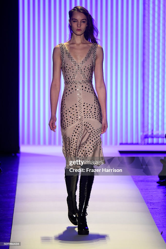 Herve Leger By Max Azria - Runway - Fall 2016 New York Fashion Week: The Shows