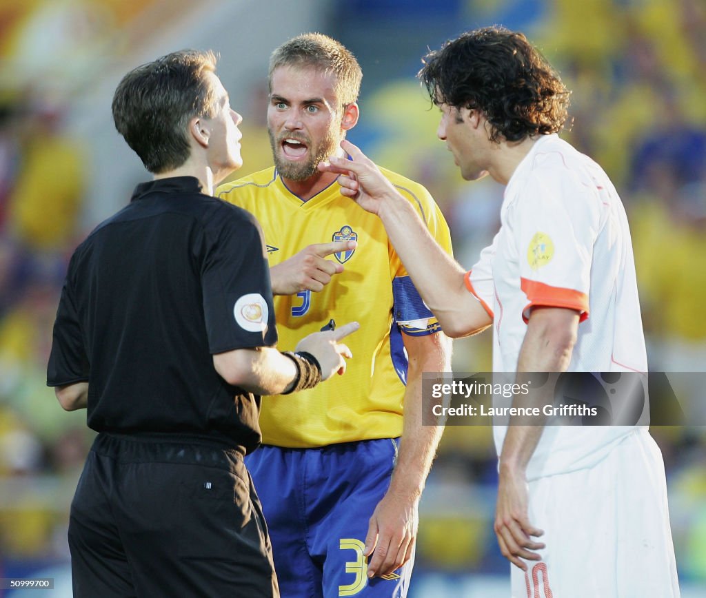 Euro 2004: Sweden v Holland