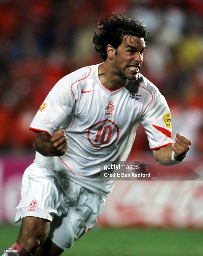 Euro 2004: Sweden v Holland