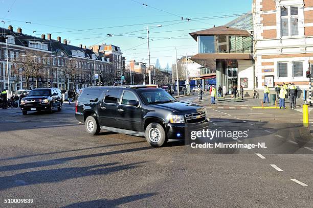 us secret service vehicles pass the concertgebouw in amsterdam - secret service agent stock pictures, royalty-free photos & images