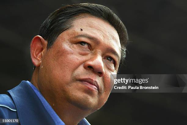 Indonesian presidential candidate and former chief security minister Susilo Bambang Yudhoyono during his campaign rally in Jakarta on June 27, 2004....