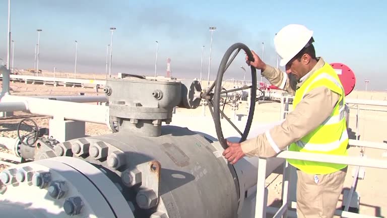 Shell Iraq 11 Shell V Power Launch Stock Videos, Footage, & 4K Video Clips - Getty ...