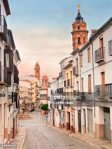 going to san sebastian square - spain san sebastian stockfoto's en -beelden