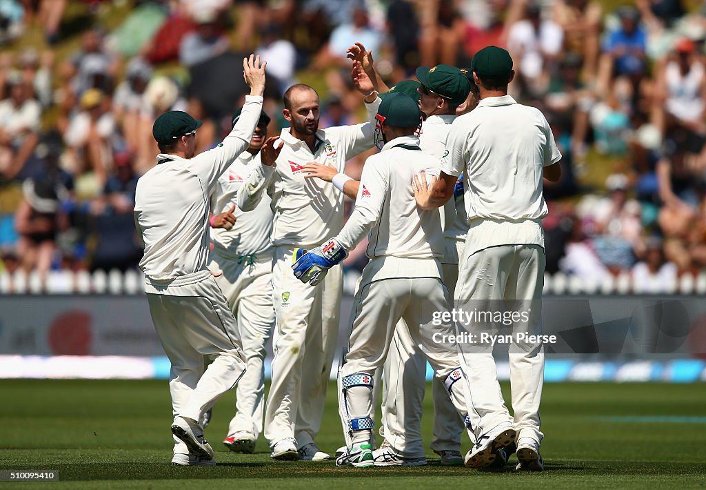 New Zealand v Australia - 1st Test: Day 3