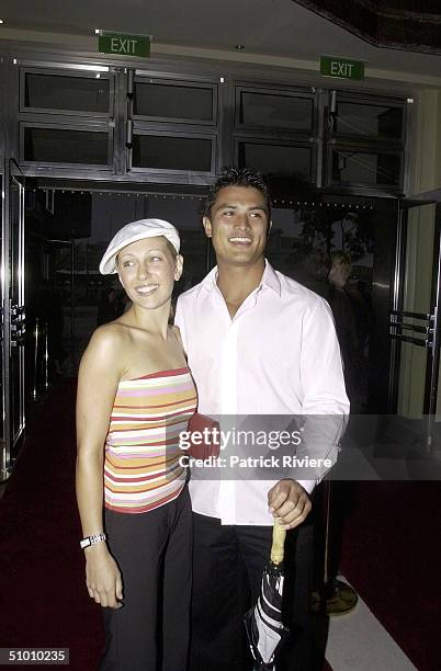 ZOE FOSTER AND CRAIG WING AT THE WORLD MOVIE PREMIERE OF 'RABBIT PROOF FENCE' AT FOX STUDIOS SYDNEY. .