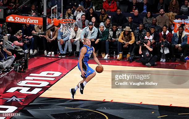 Aaron Gordon of the Orlando Magic dunks in the Verizon Slam Dunk Contest during NBA All-Star Weekend 2016 at Air Canada Centre on February 13, 2016...