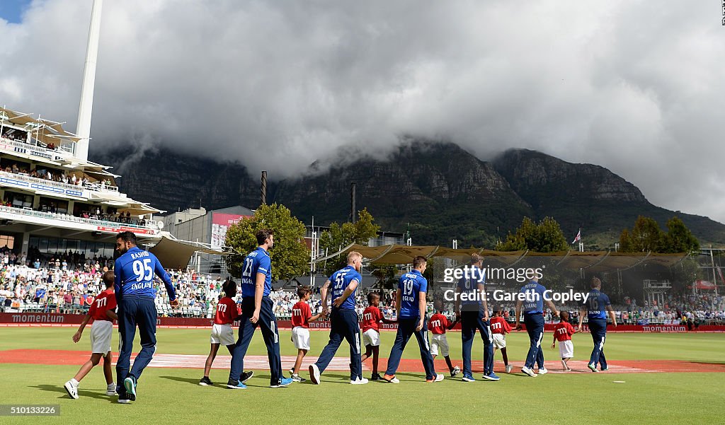 South Africa v England - 5th Momentum ODI