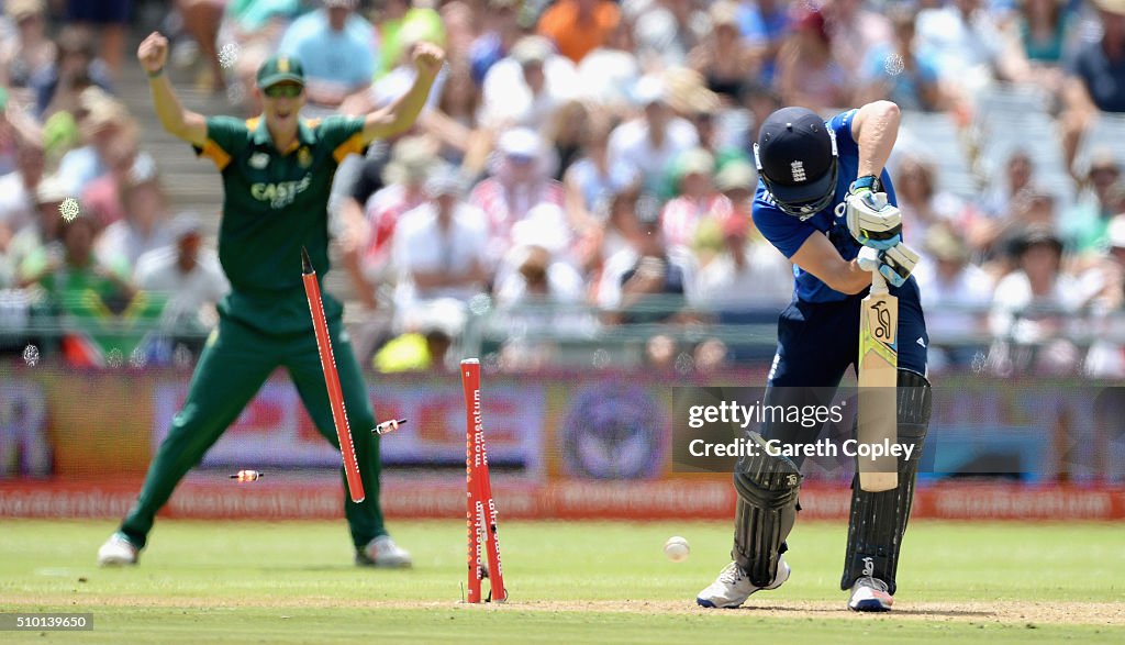 South Africa v England - 5th Momentum ODI