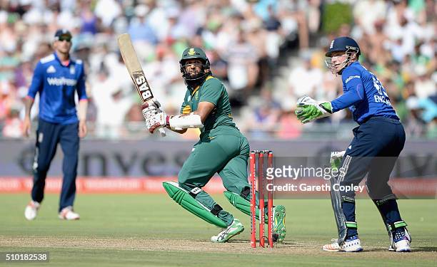 Hashim Amla of South Africa bats during the 5th Momentum ODI match between South Africa and England at Newlands Stadium on February 14, 2016 in Cape...
