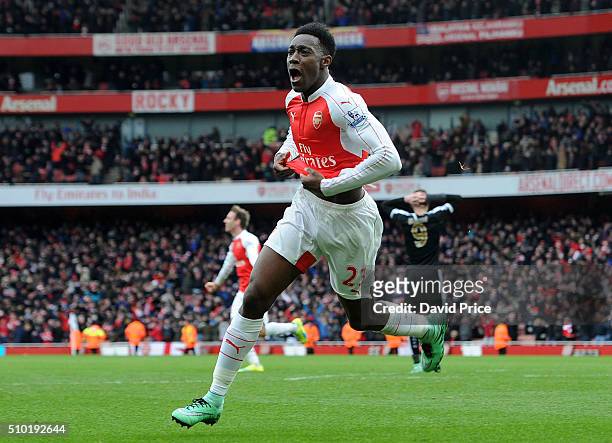Danny Welbeck celebrates scoring Arsenal's 2nd goal during the Barclays Premier League match between Arsenal and Leicester City at Emirates Stadium...