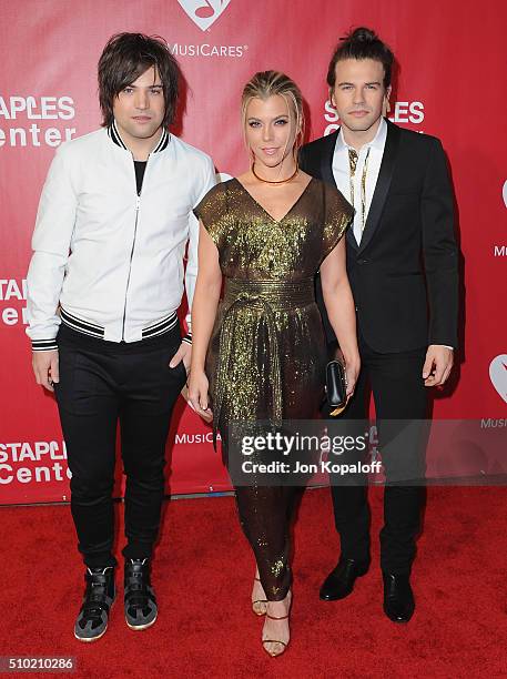Neil Perry, sister Kimberly Perry and brother Reid Perry of the Band Perry arrive at the 2016 MusiCares Person Of The Year Honoring Lionel Richie at...