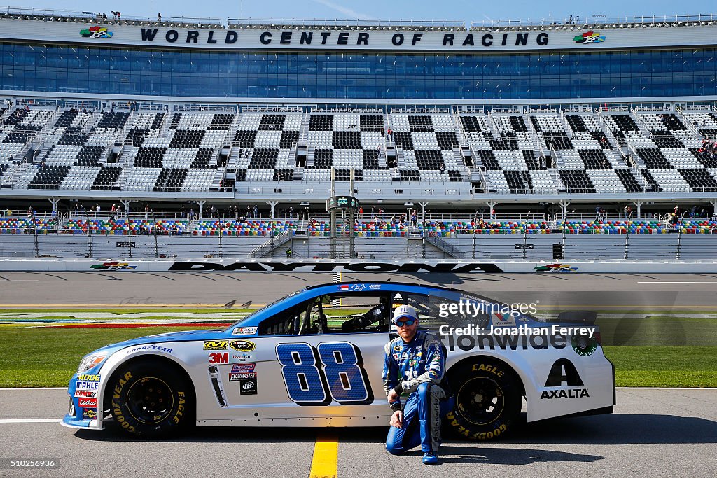 NASCAR Sprint Cup Series Daytona 500 - Qualifying