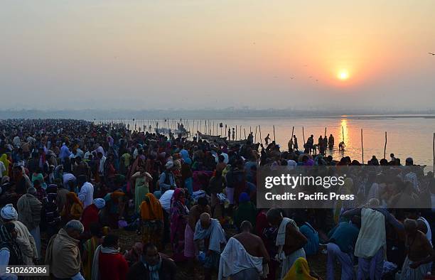 Hindu devotees offer prepare to take holy-dip at Sangam, the confluence of River Ganga Yamuna and Mythological Saraswati on the ocassion of Basant...