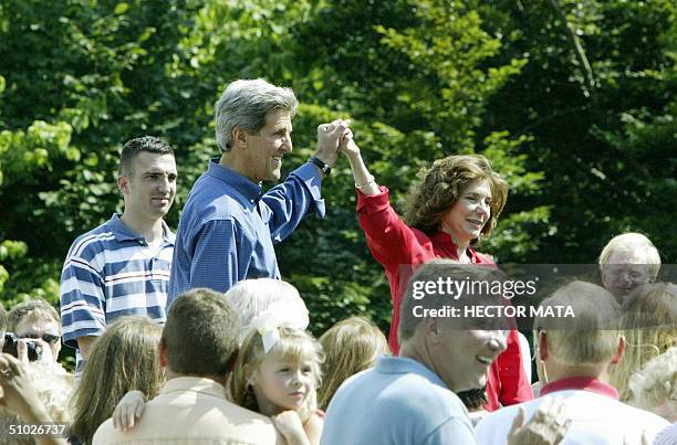 Democratic presidential candidate John Kerry speaks at a barbecue with supporters and polical personalities at the Rosemont Farm owned by his wife...